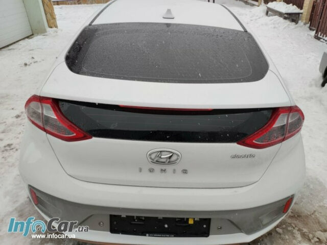 Hyundai Ioniq 2016 року