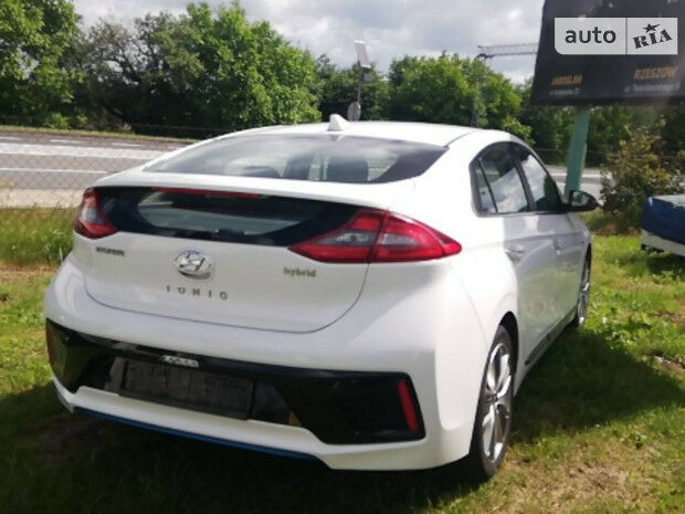 Hyundai Ioniq 2017 года