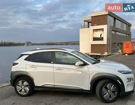 Hyundai Kona Electric 2020 года