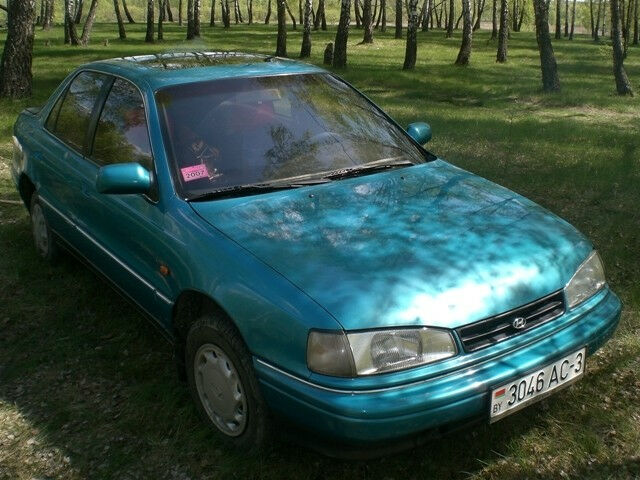 Хендай Лантра 1992 года Hyundai Lantra 1992 года