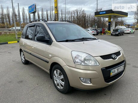 Хендай Матрикс 2010 року Hyundai Matrix 2010 року