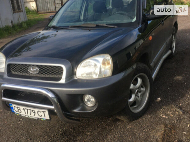 Хендай Санта Фе 2004 року Hyundai Santa FE 2004 року
