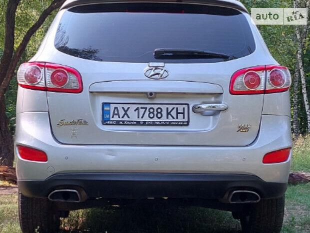 Hyundai Santa FE 2010 року