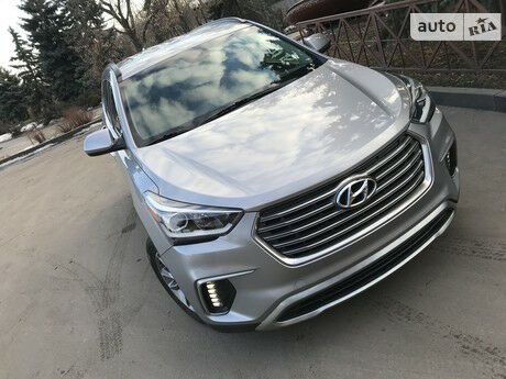 Hyundai Santa FE 2017 года