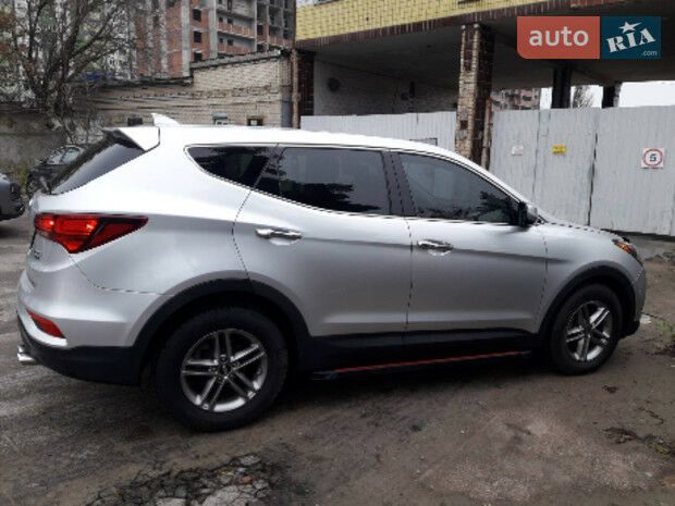 Hyundai Santa FE 2017 року