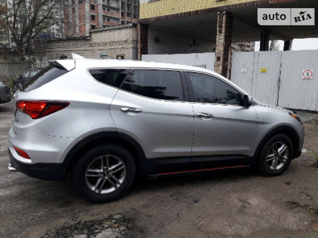 Hyundai Santa FE 2017 года