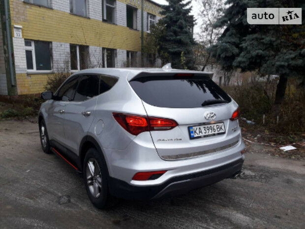 Hyundai Santa FE 2017 года