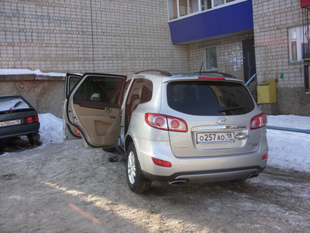 Hyundai Santa FE 2011 года