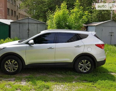 Hyundai Santa FE 2015 року