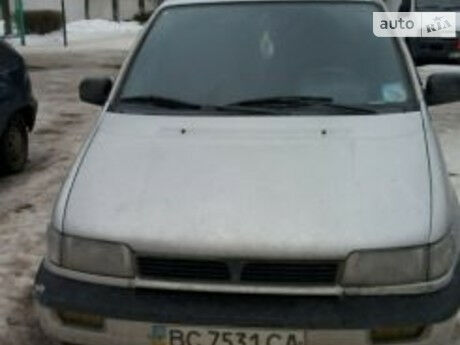 Хендай Сантамо 1999 года Hyundai Santamo 1999 года