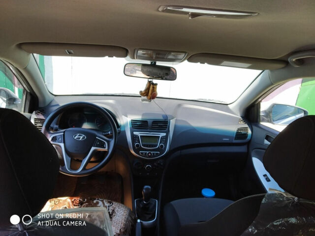Hyundai Solaris 2013 року