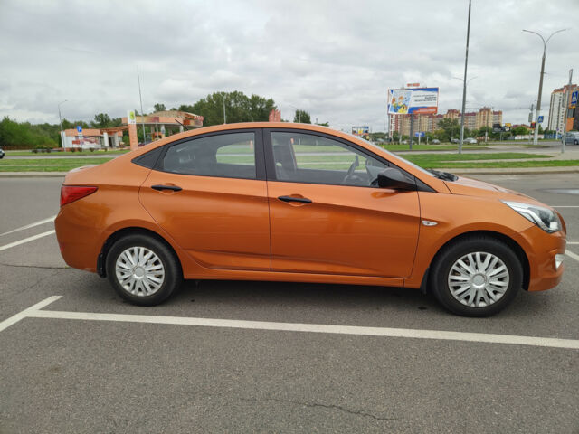 Хендай Соларис 2015 року Hyundai Solaris 2015 року
