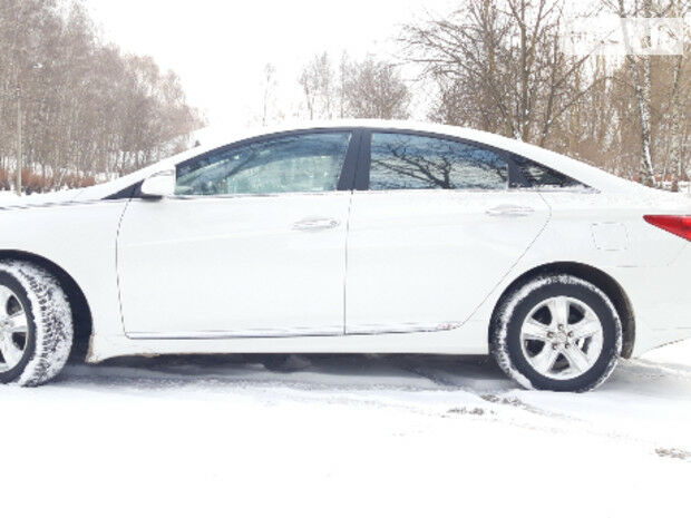 Hyundai Sonata 2011 года