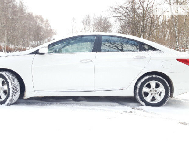 Hyundai Sonata 2011 року