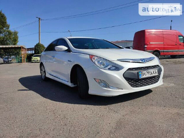 Hyundai Sonata 2013 года