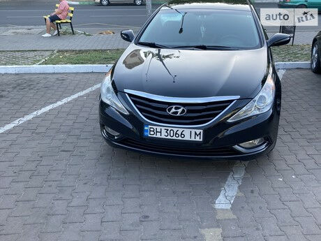 Hyundai Sonata 2013 года