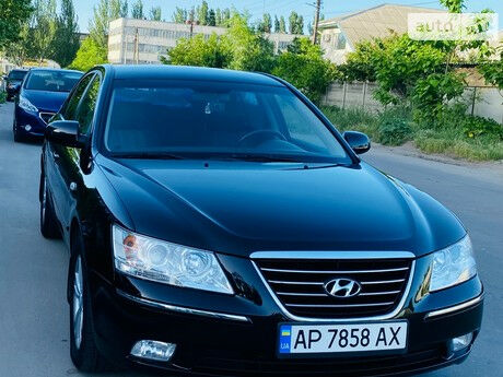 Хендай Соната 2009 року Hyundai Sonata 2009 року