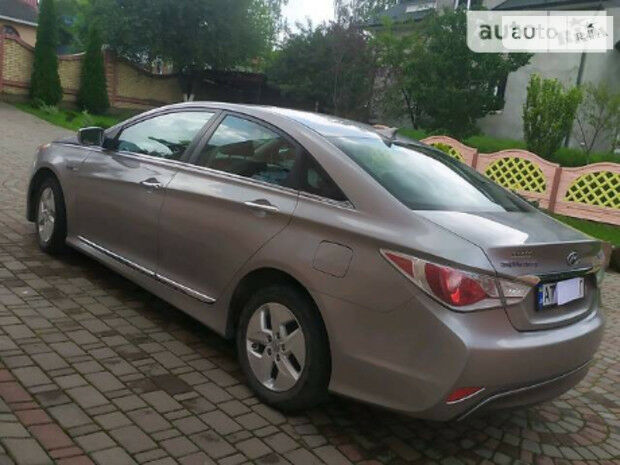 Hyundai Sonata 2011 года