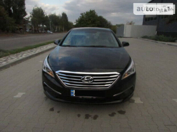 Хендай Соната 2015 року Hyundai Sonata 2015 року
