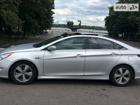 Hyundai Sonata 2012 року