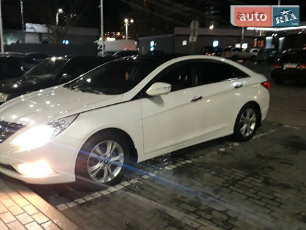 Hyundai Sonata 2012 року