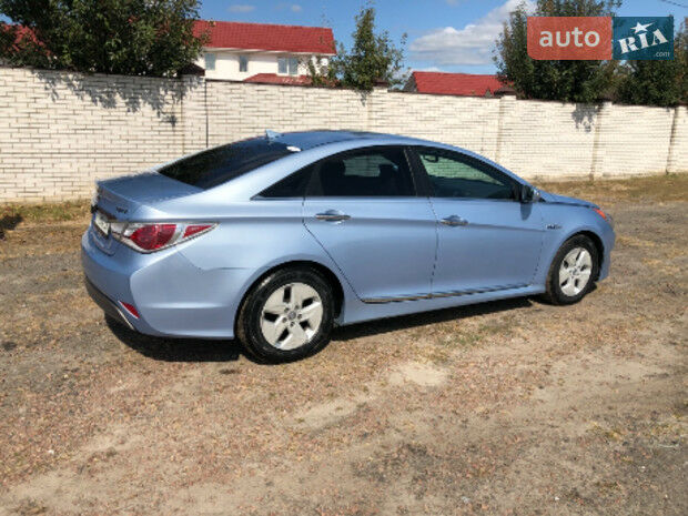 Hyundai Sonata 2012 года