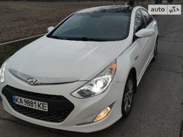 Hyundai Sonata 2013 року