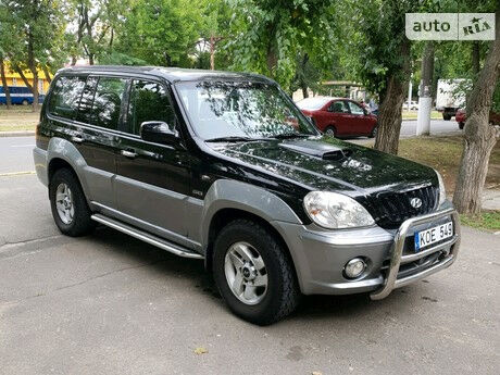 Хендай Терракан 2004 року Hyundai Terracan 2004 року