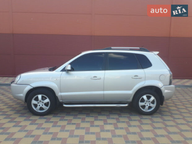 Хендай Туксон 2007 року Hyundai Tucson 2007 року