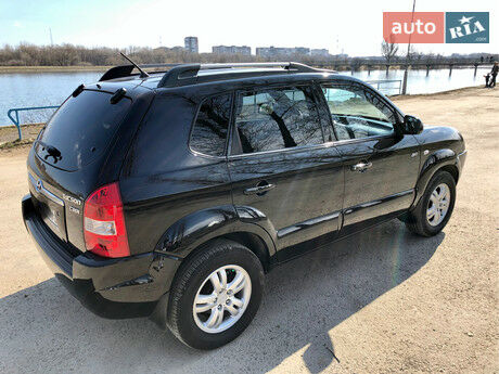 Хендай Туксон 2008 года Hyundai Tucson 2008 года