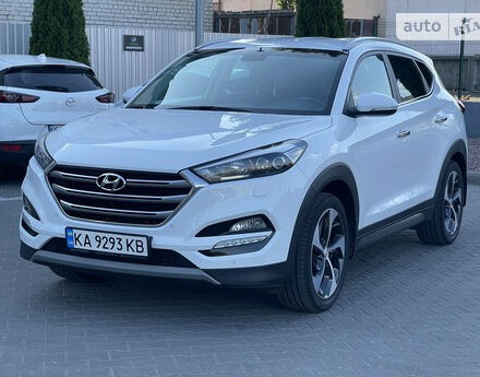 Фото на отзыв с оценкой 3.8 о Hyundai Tucson 2017 году выпуска от автора "Андрій" с текстом: 2.0 бензин не їде взагалі. Витрата палива в місті з пробками або світлофорами космічна, навіть вл...