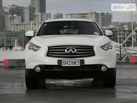 Infiniti FX 2011 года