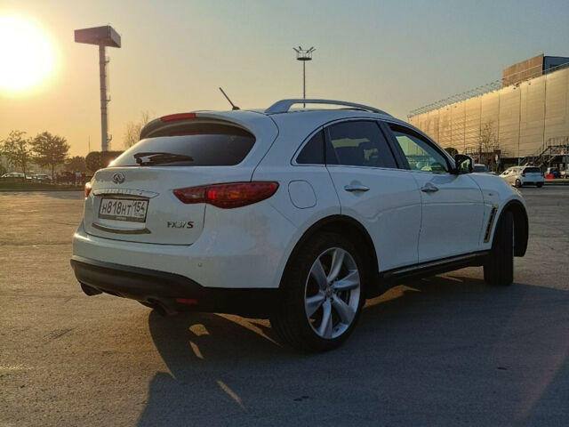 Infiniti FX 2011 року