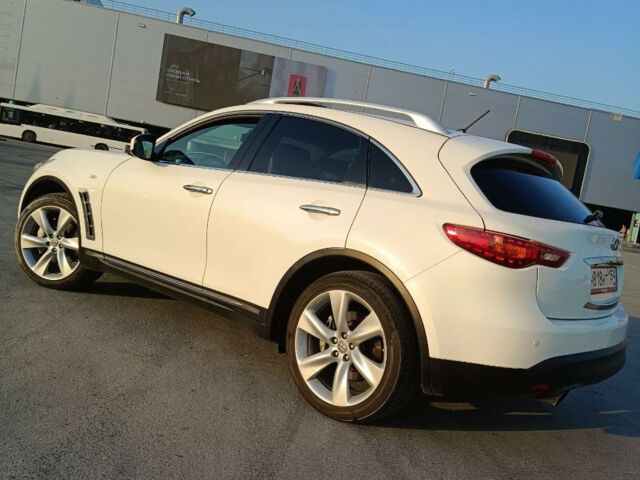 Infiniti FX 2011 року