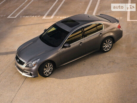 Infiniti G 2010 року