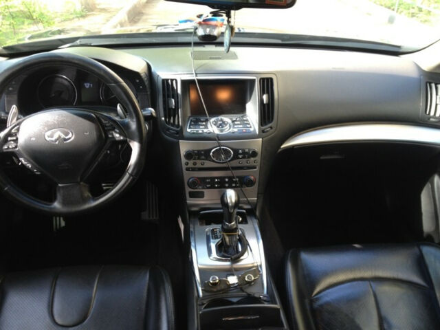 Infiniti G 2011 года