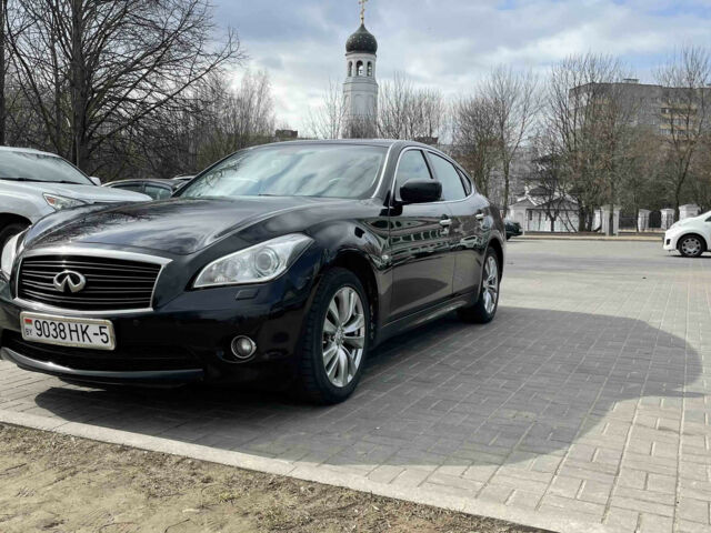 Infiniti M 2011 года