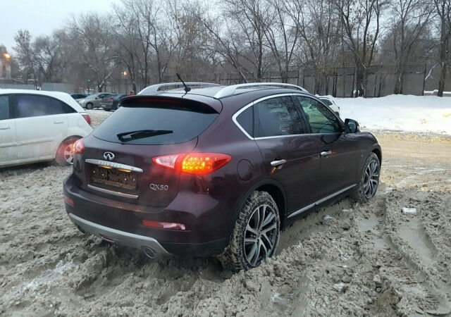 Infiniti QX 2016 года