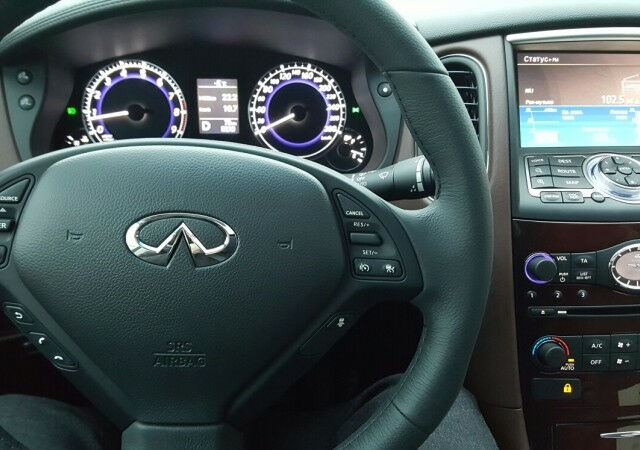 Infiniti QX 2016 года