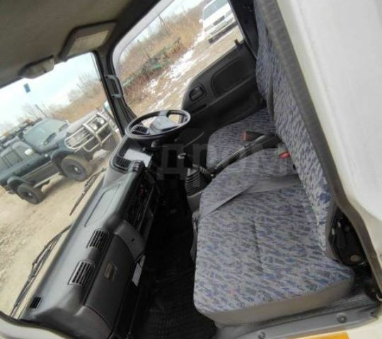 Isuzu ELF 1996 року