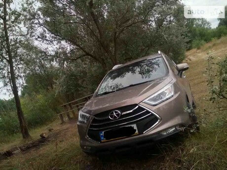 Джак С3 2017 года JAC S3 2017 года