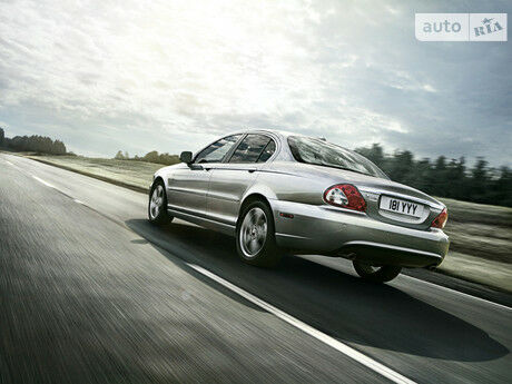 Ягуар Х-Тайп 2007 року Jaguar X-Type 2007 року