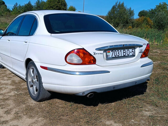 Jaguar X-Type 2001 року