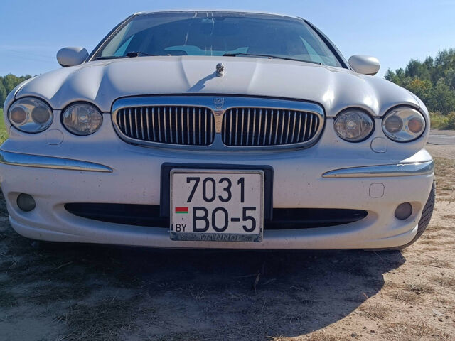 Jaguar X-Type 2001 року