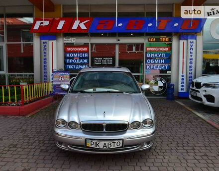 Jaguar X-Type 2001 року