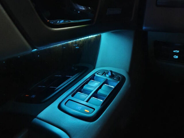 Jaguar XF 2010 року