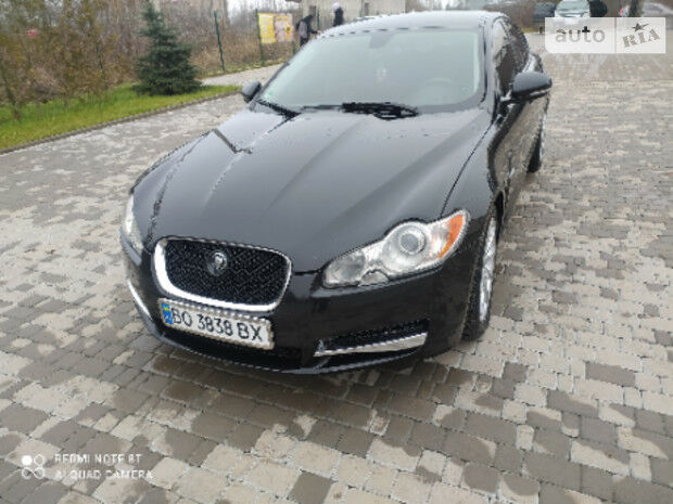 Jaguar XF 2011 года