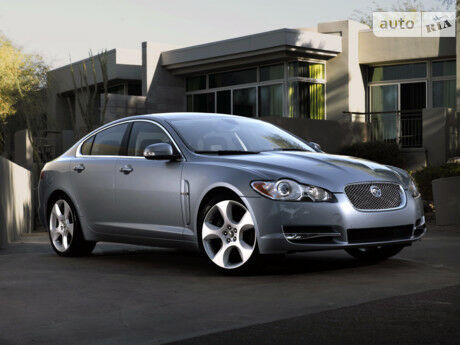 Jaguar XF 2008 року