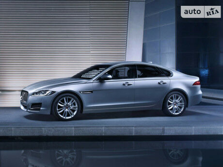 Jaguar XF 2012 року