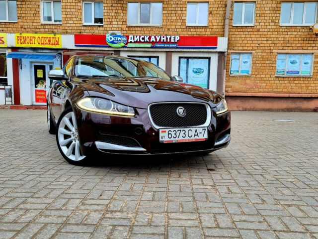 Jaguar XF 2013 года